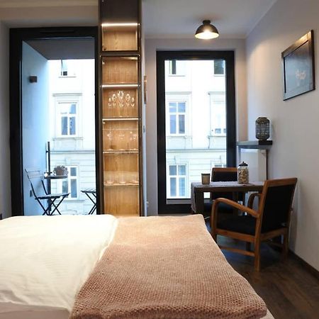 Boutique 109 - Old City, Luxury Apt. With A Garage Cracóvia Exterior foto