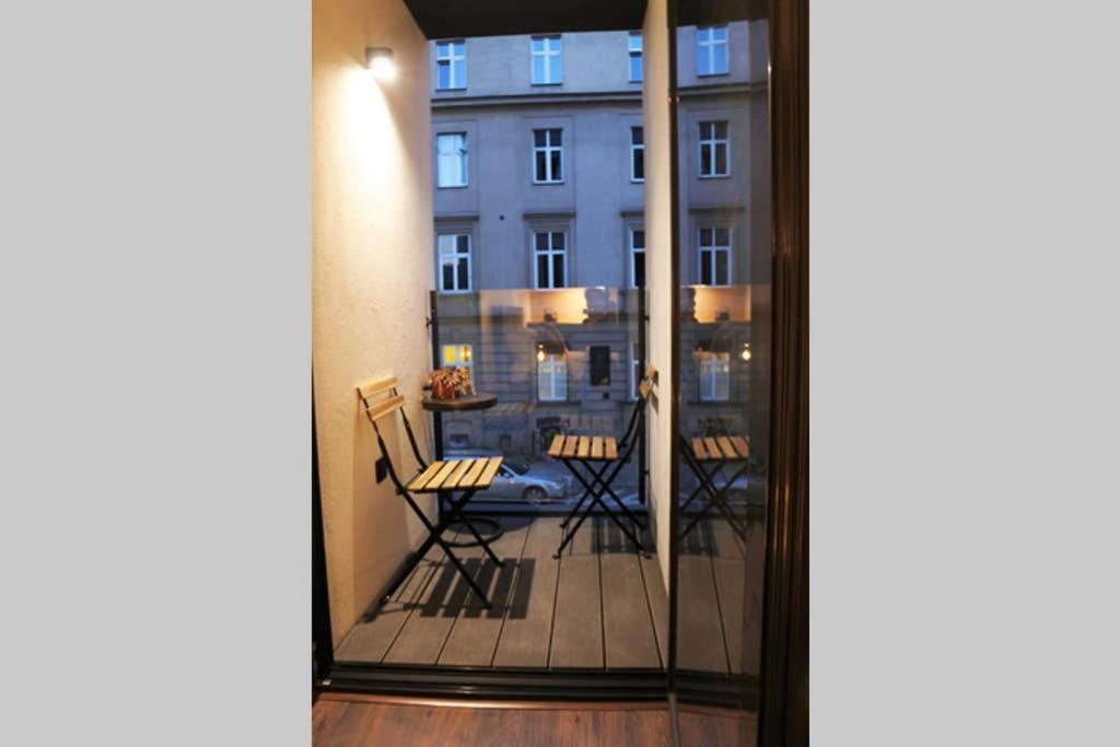 Boutique 109 - Old City, Luxury Apt. With A Garage Cracóvia Exterior foto